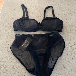 Dita Von Teese Von Follies set